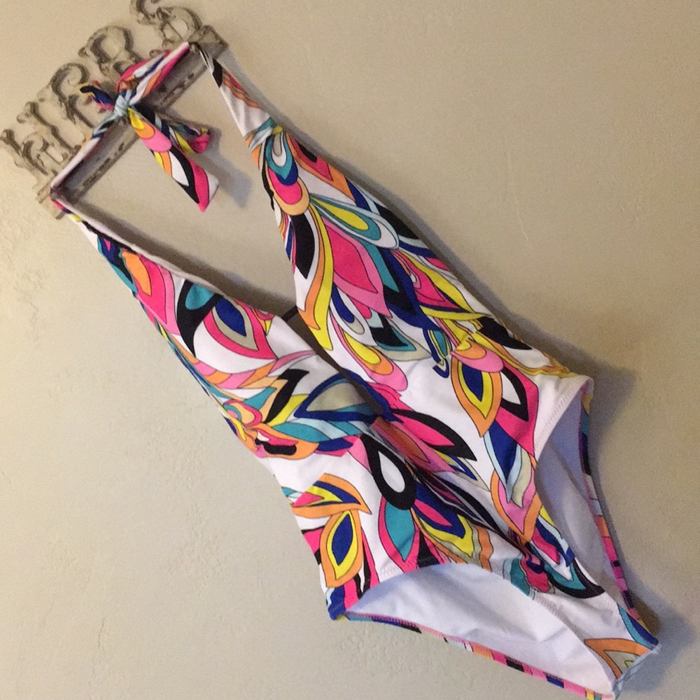 CupShe Cheeky Gal 🔥💚 One Piece, deep V neck